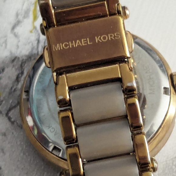 Michael kors MK monogram watch - Picture 3 of 5